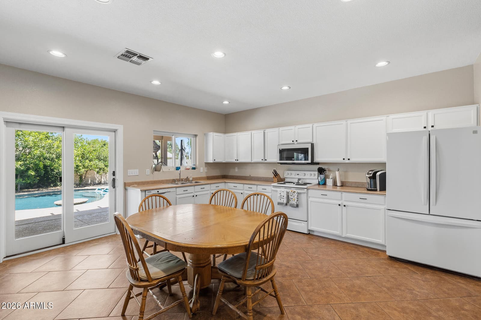 1042 E LYNX Way, Chandler, AZ 85249 — photo 6 of 20