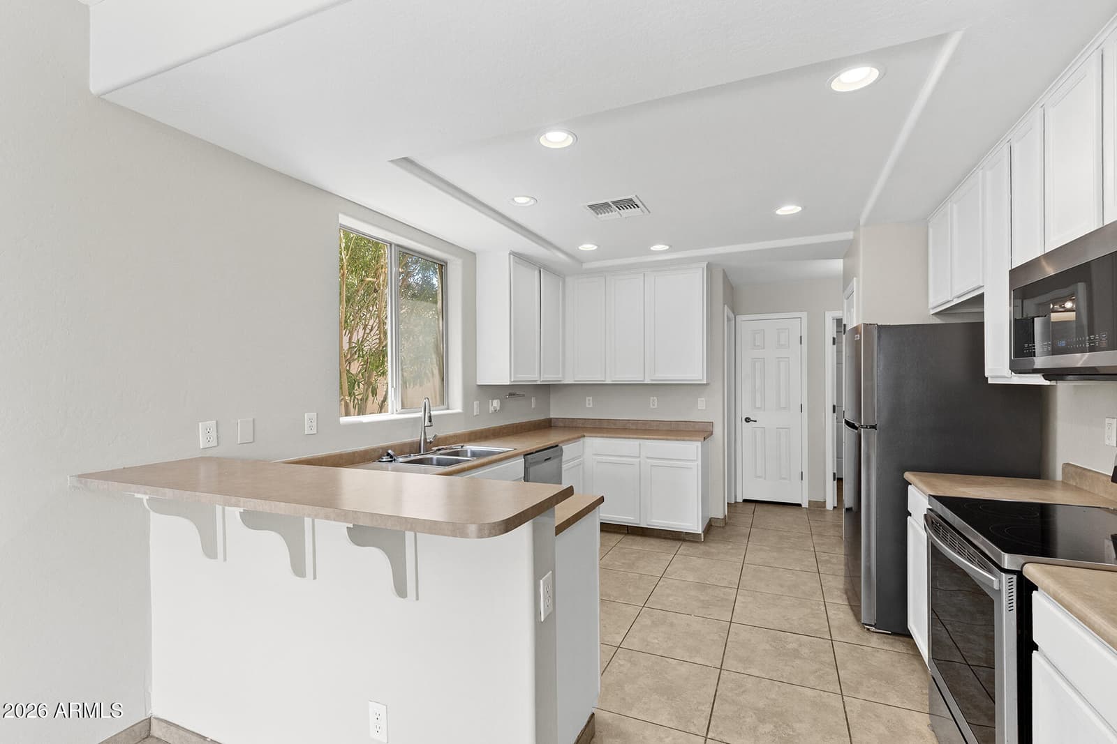 32933 N DOUBLE BAR Road, San Tan Valley, AZ 85144 — photo 3 of 57