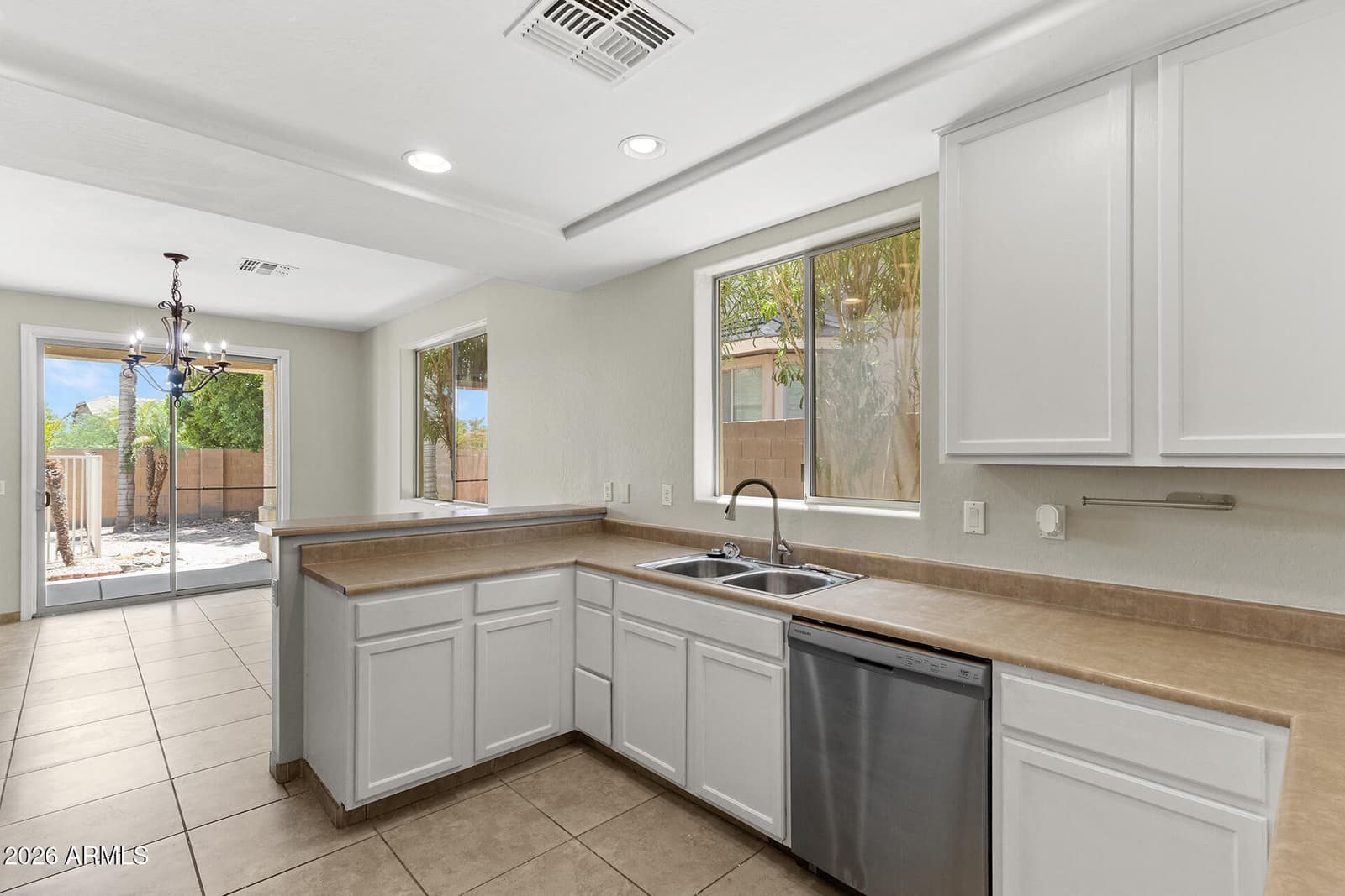 32933 N DOUBLE BAR Road, San Tan Valley, AZ 85144 — photo 4 of 57