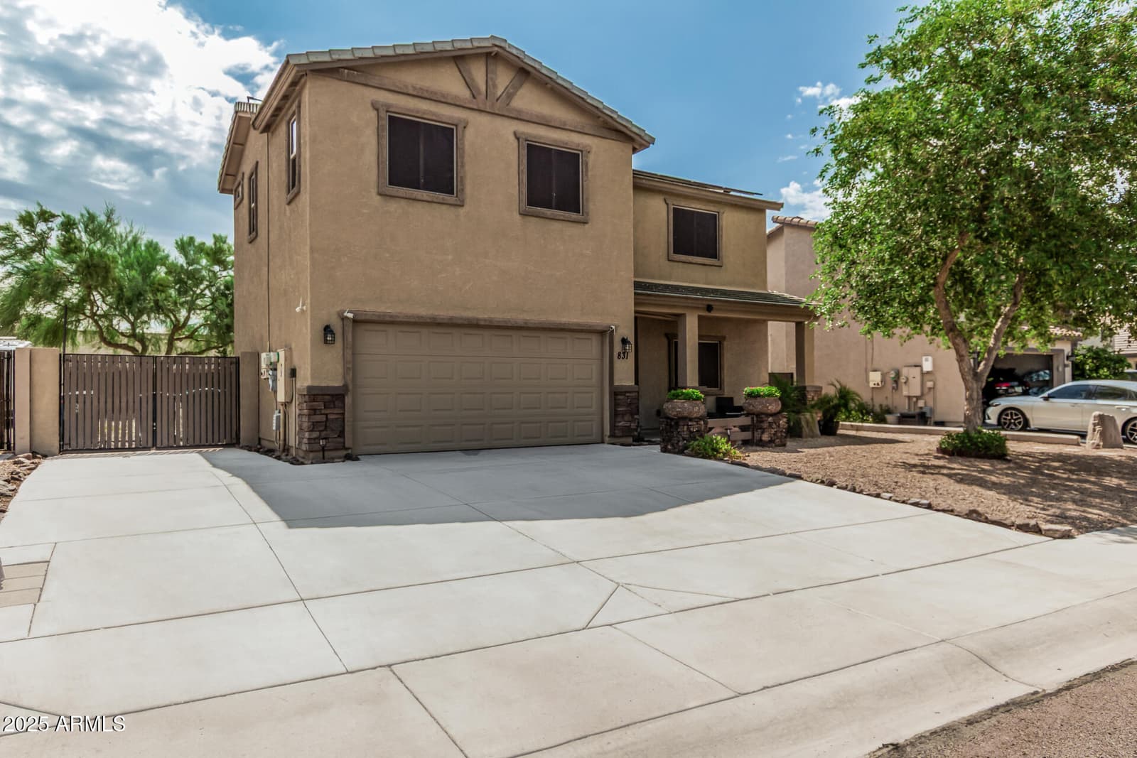 831 S BUENA VISTA Drive, Apache Junction, AZ 85120 — photo 3 of 41