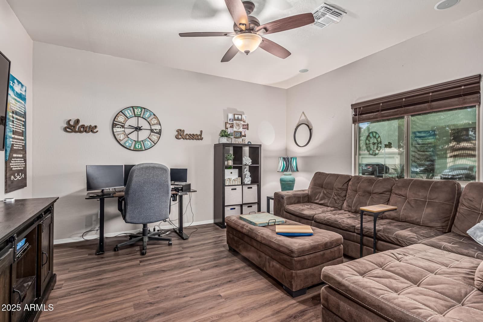 831 S BUENA VISTA Drive, Apache Junction, AZ 85120 — photo 8 of 41