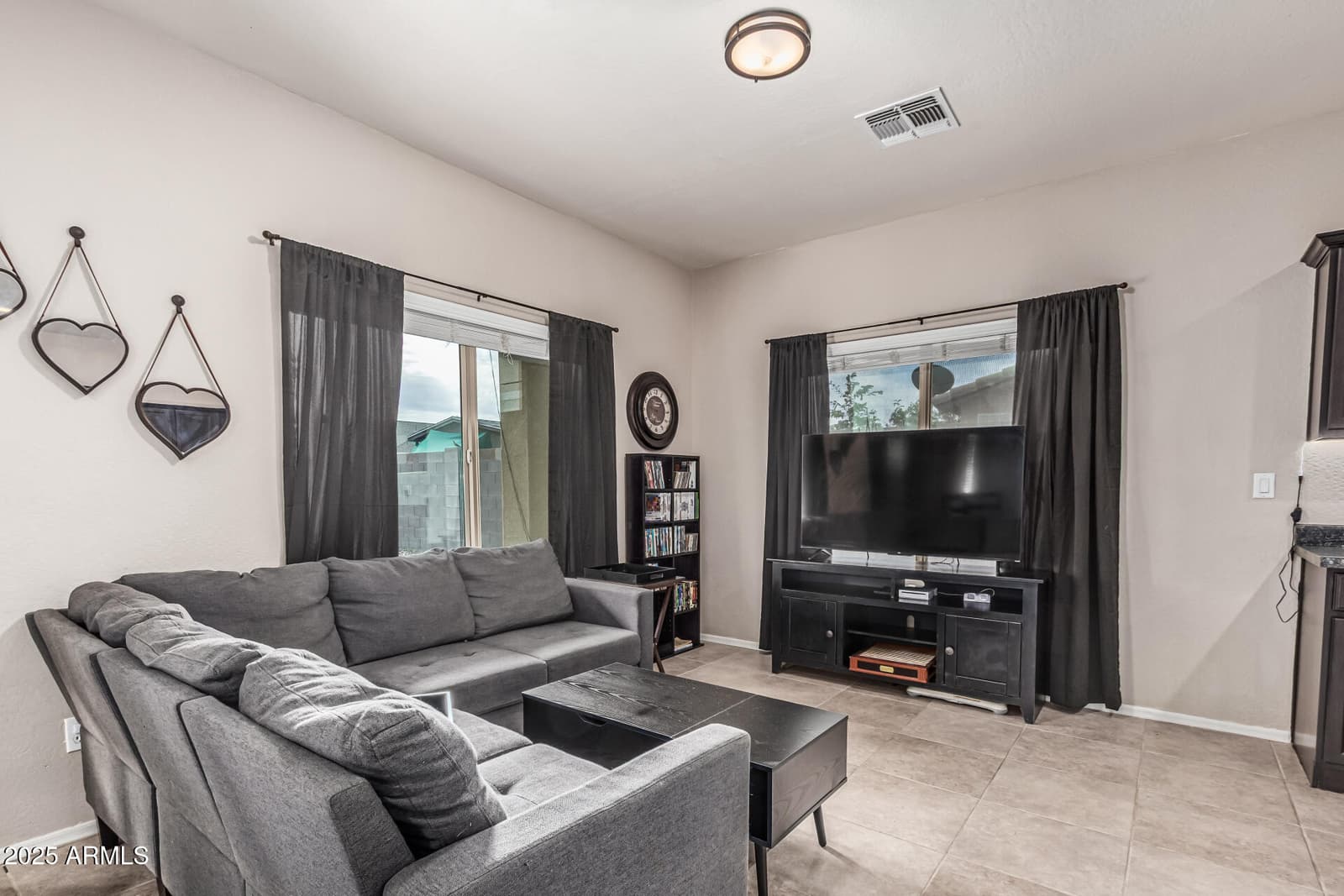 831 S BUENA VISTA Drive, Apache Junction, AZ 85120 — photo 10 of 41