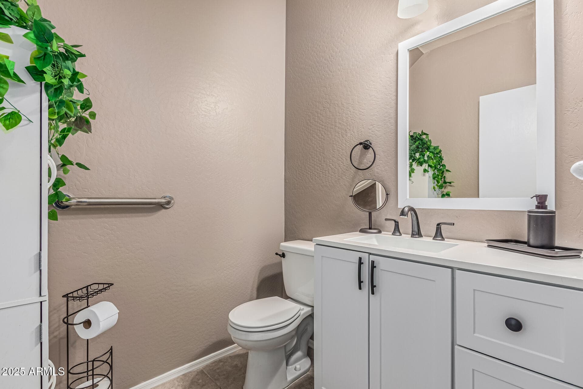 831 S BUENA VISTA Drive, Apache Junction, AZ 85120 — photo 26 of 41