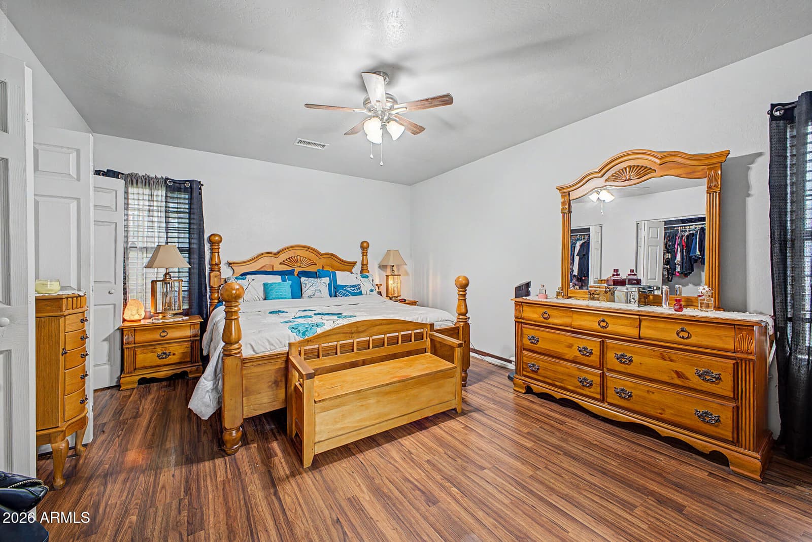 5402 W NORTHVIEW Avenue, Glendale, AZ 85301 — photo 11 of 36