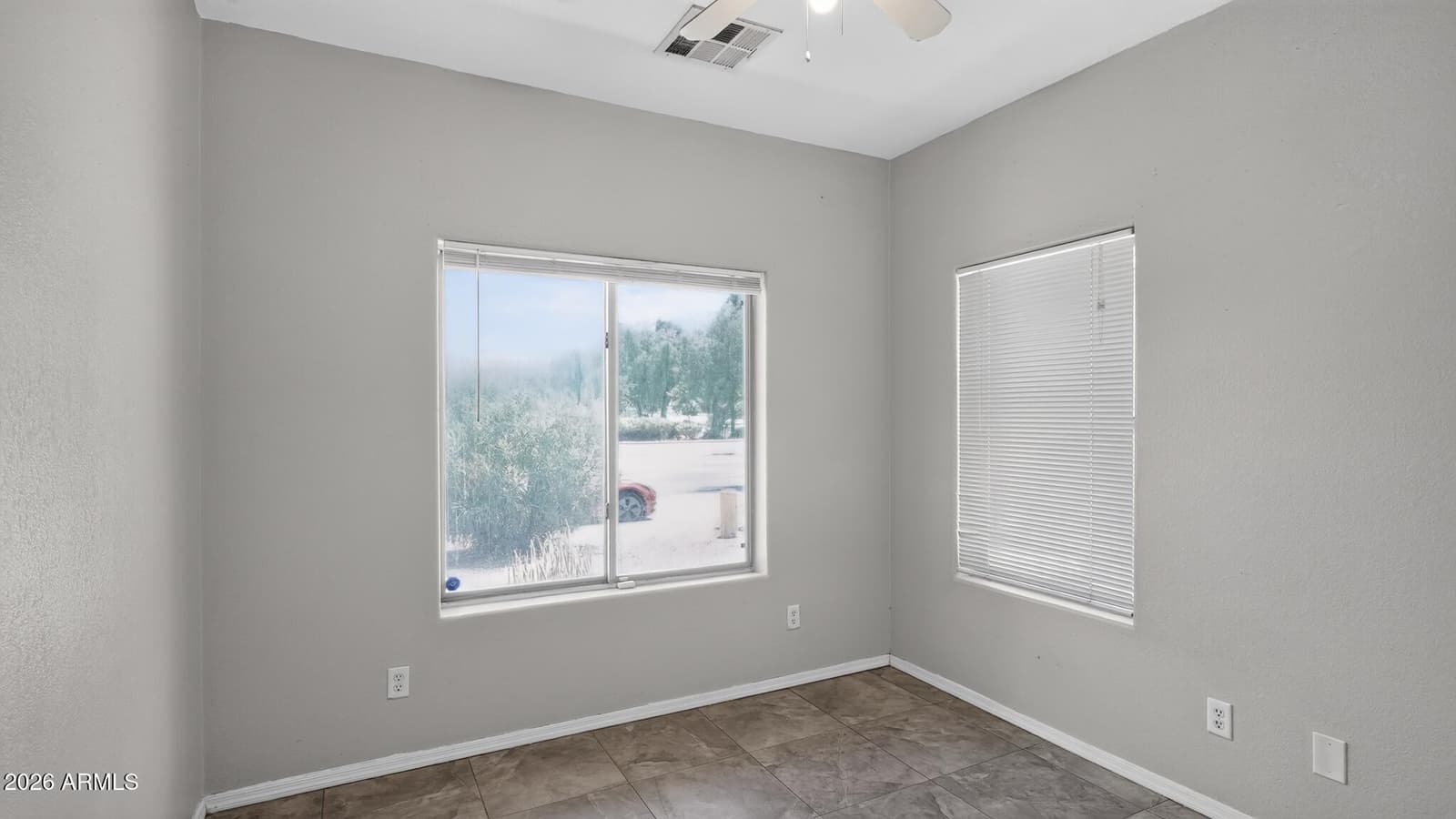 7230 W SHEILA Lane, Phoenix, AZ 85033 — photo 12 of 16