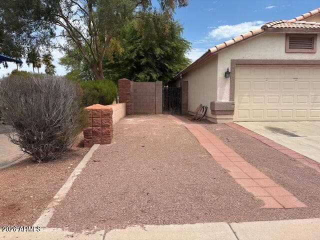 11596 W HUBBELL Street, Avondale, AZ 85392 — photo 2 of 15