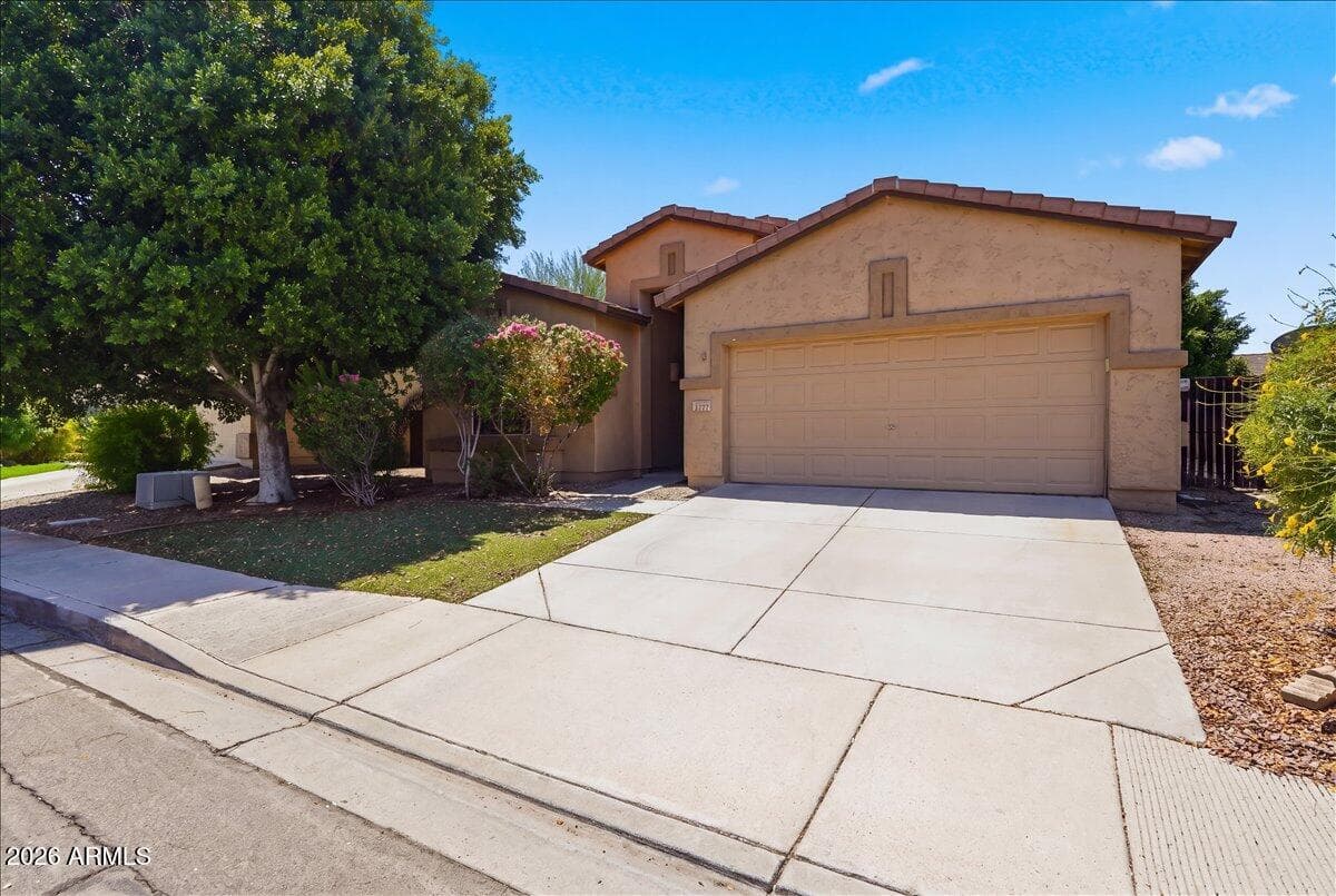 2791 E CARLA VISTA Drive, Chandler, AZ 85225 — photo 4 of 37