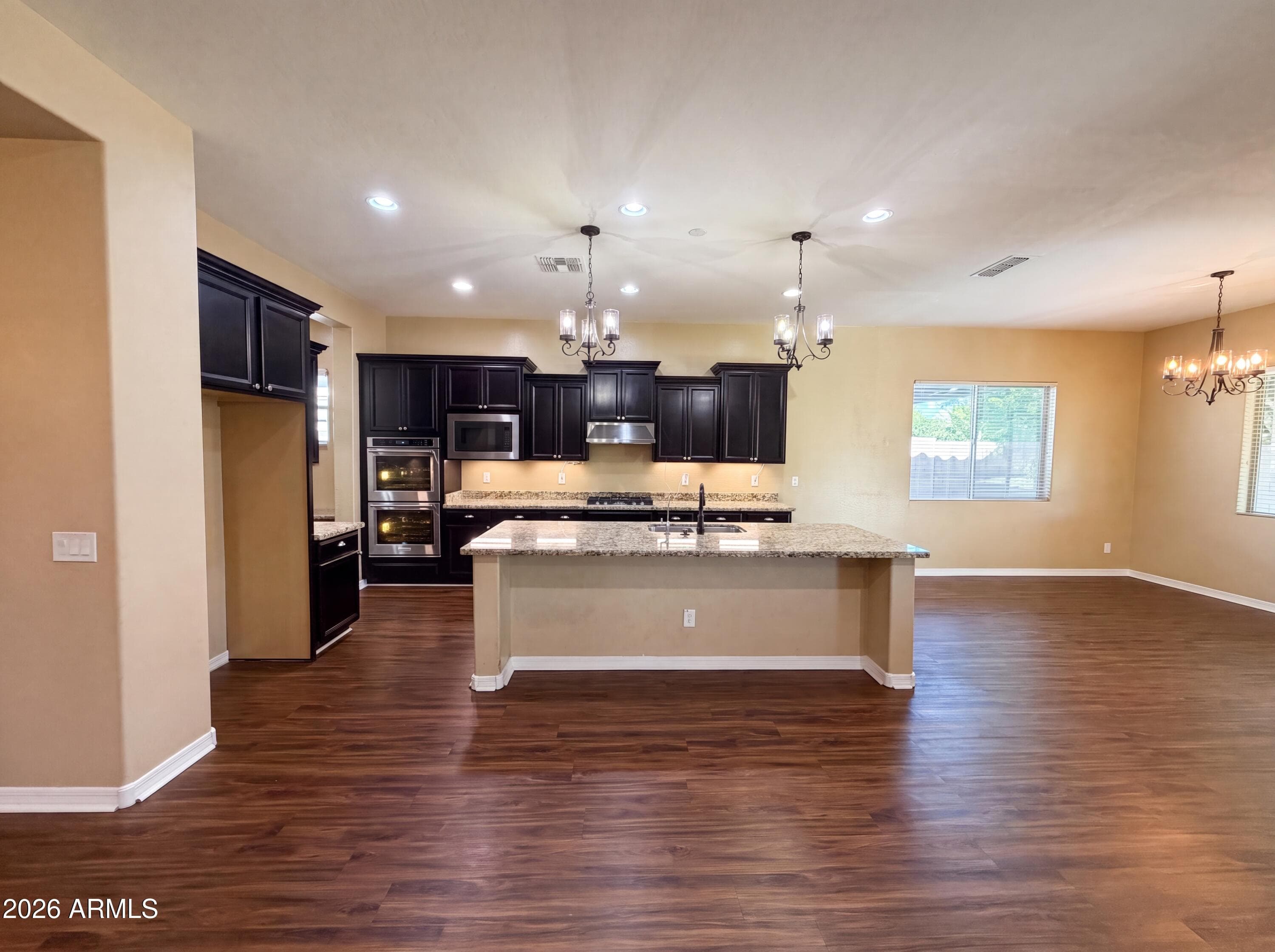 18136 W DEVONSHIRE Avenue, Goodyear, AZ 85395 — photo 11 of 38