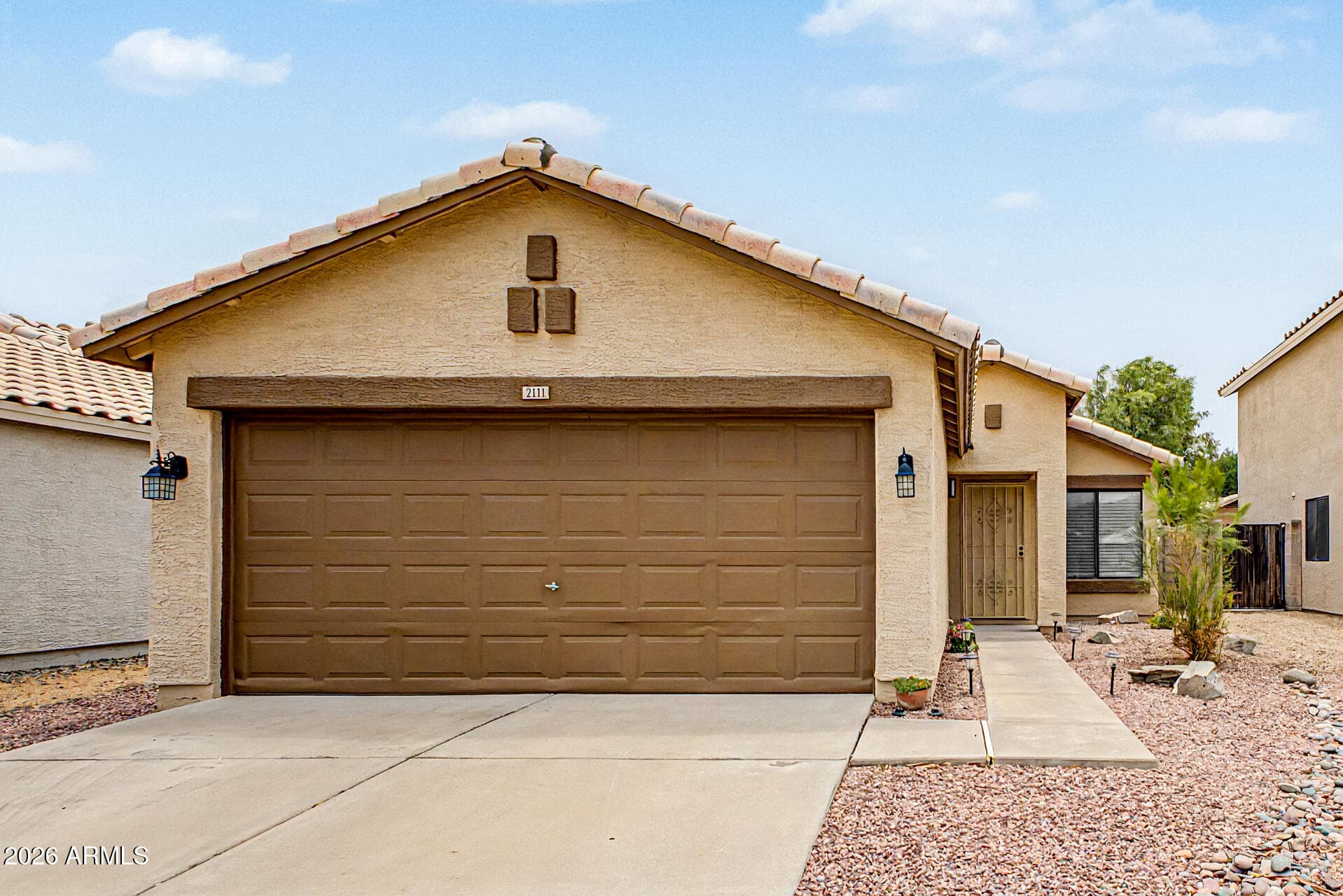2111 E WILLIAMS Drive, Phoenix, AZ 85024 — photo 2 of 32