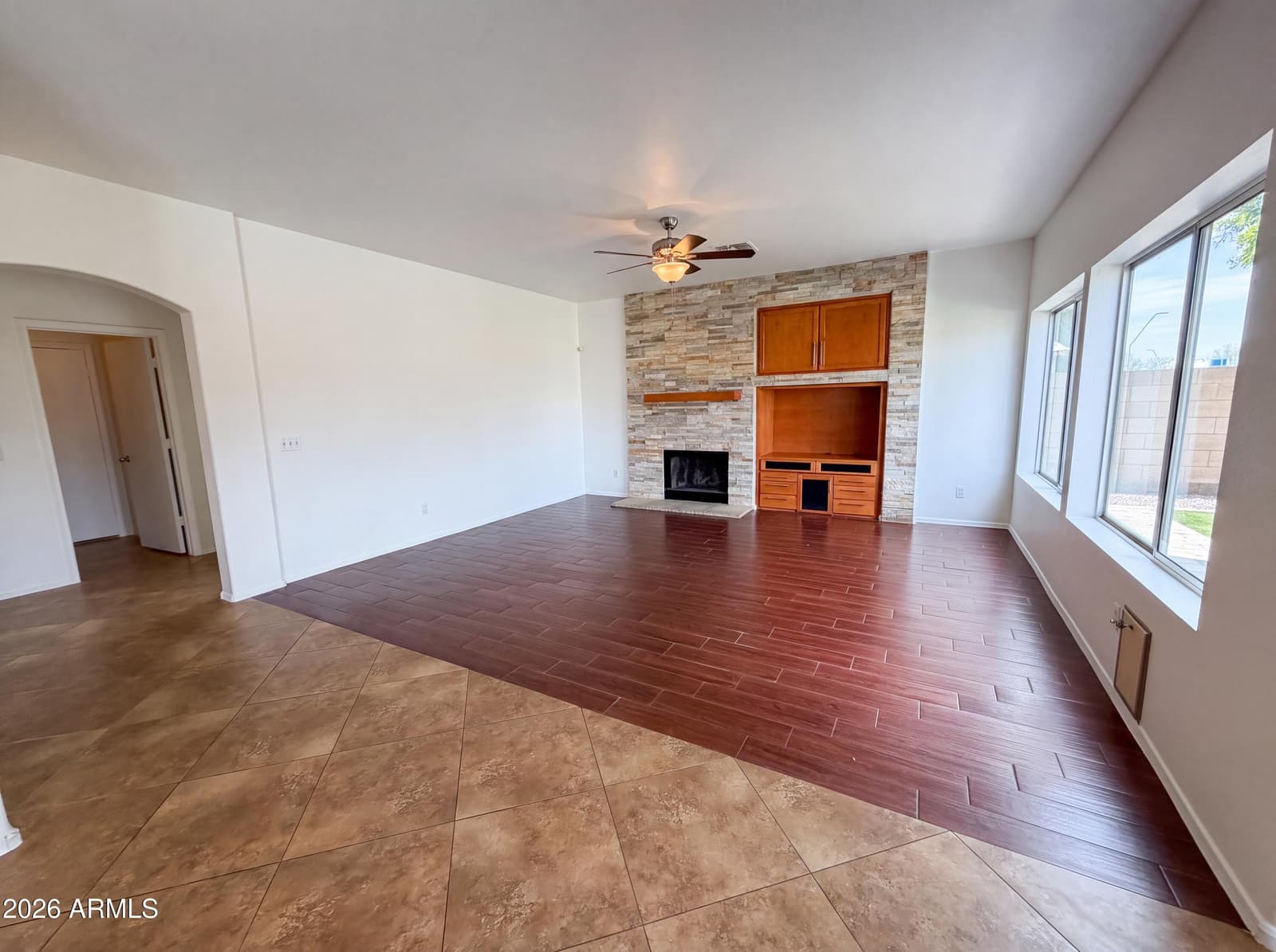 8274 S STEPHANIE Lane, Tempe, AZ 85284 — photo 8 of 28