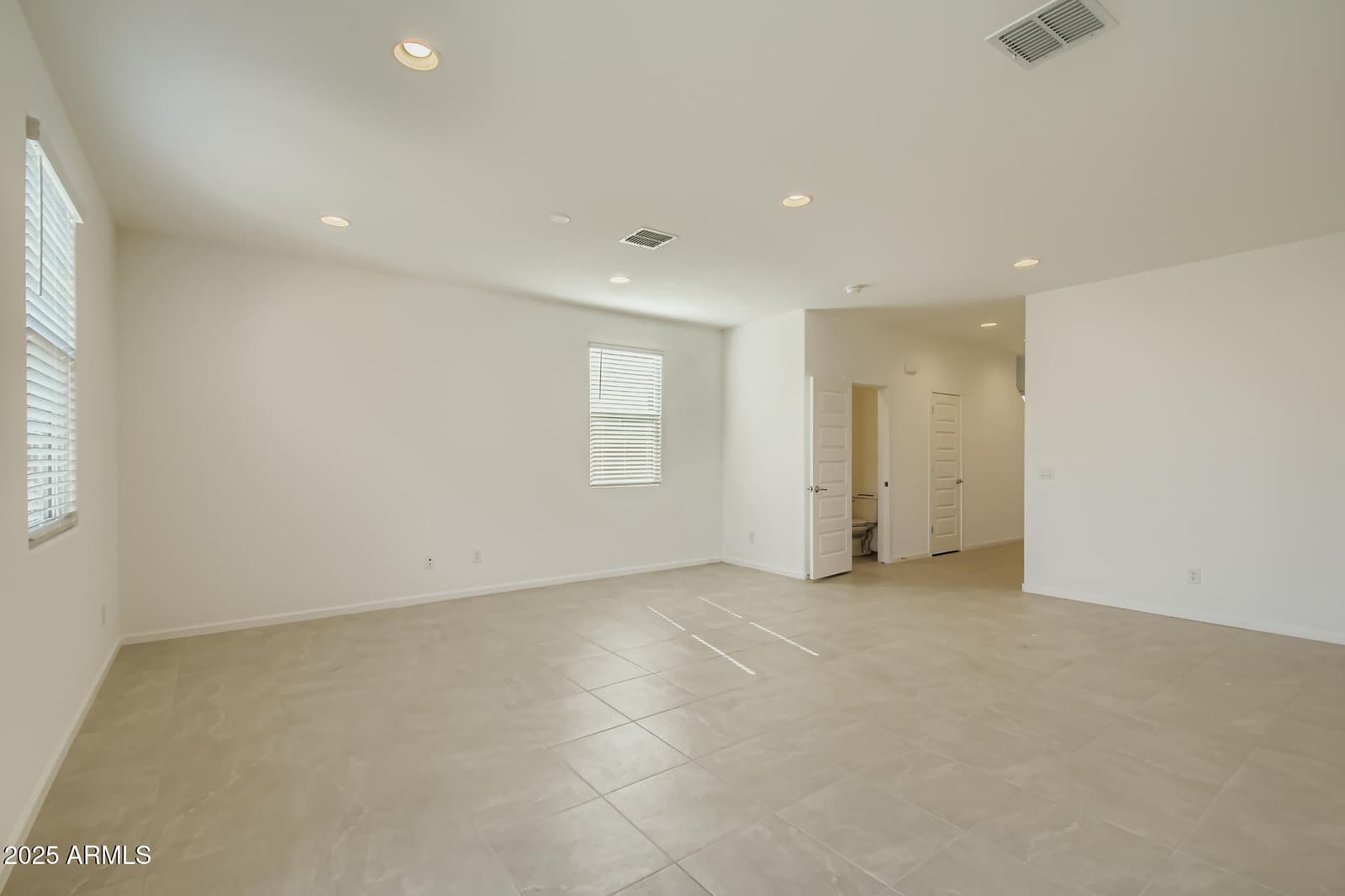9731 W WELDON Avenue, Phoenix, AZ 85037 — photo 10 of 33