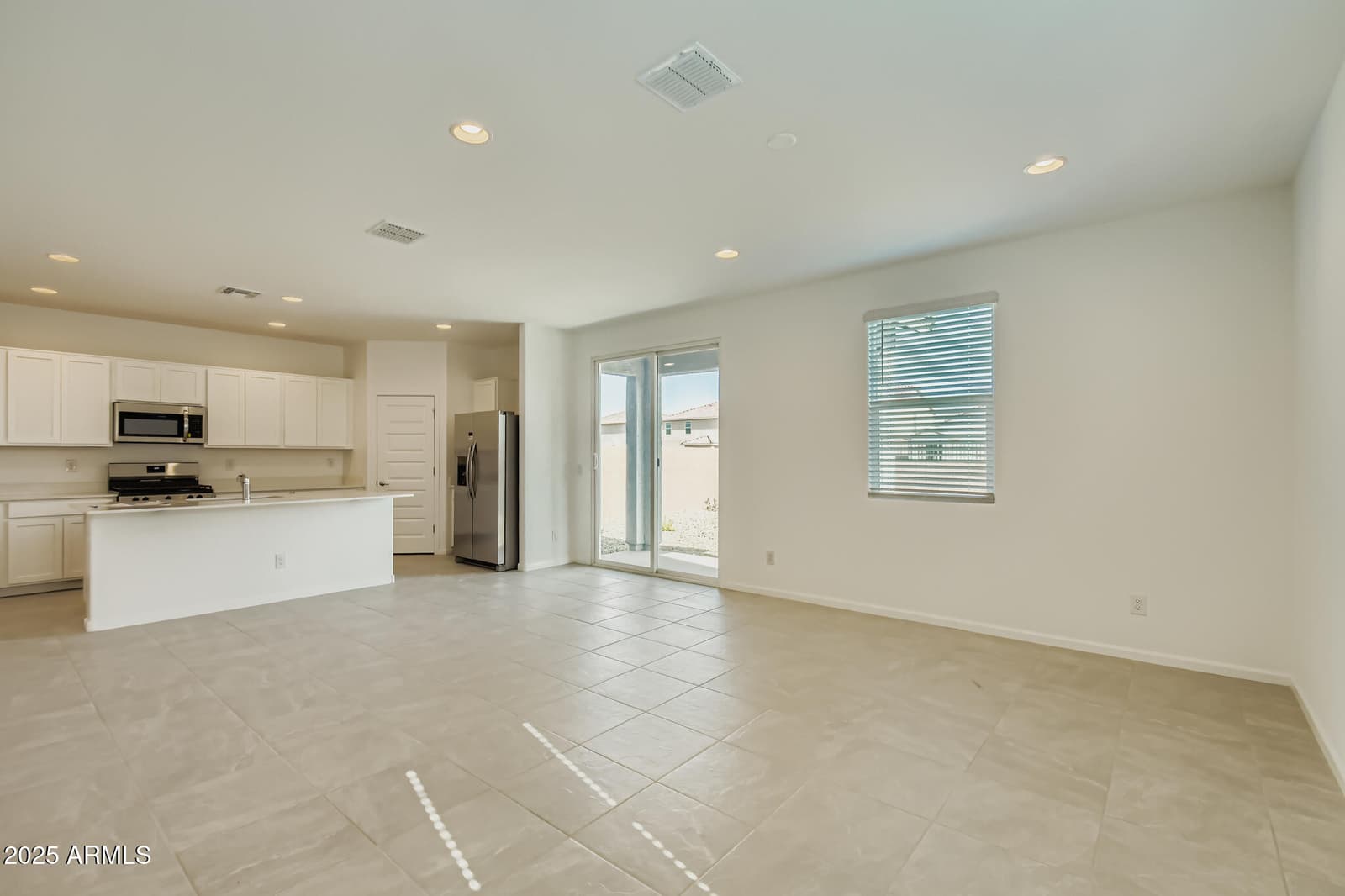 9731 W WELDON Avenue, Phoenix, AZ 85037 — photo 11 of 33