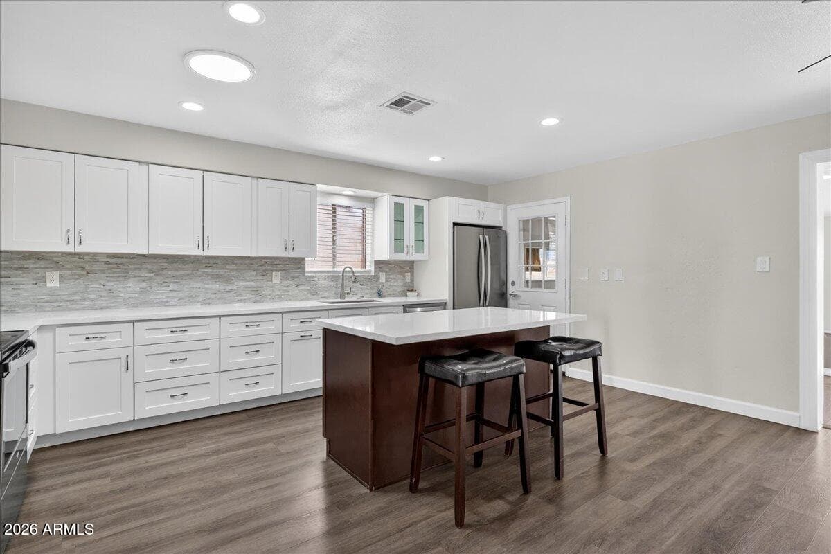 8725 E JACKRABBIT Road, Scottsdale, AZ 85250 — photo 2 of 39