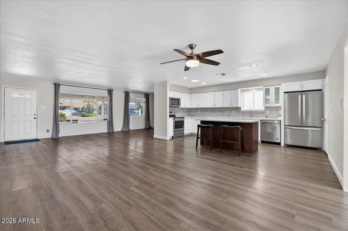 8725 E JACKRABBIT Road, Scottsdale, AZ 85250 — photo 5 of 39