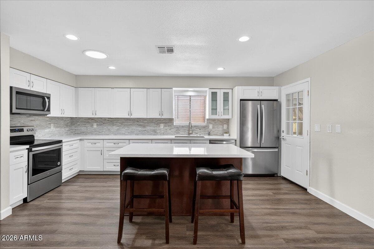 8725 E JACKRABBIT Road, Scottsdale, AZ 85250 — photo 14 of 39