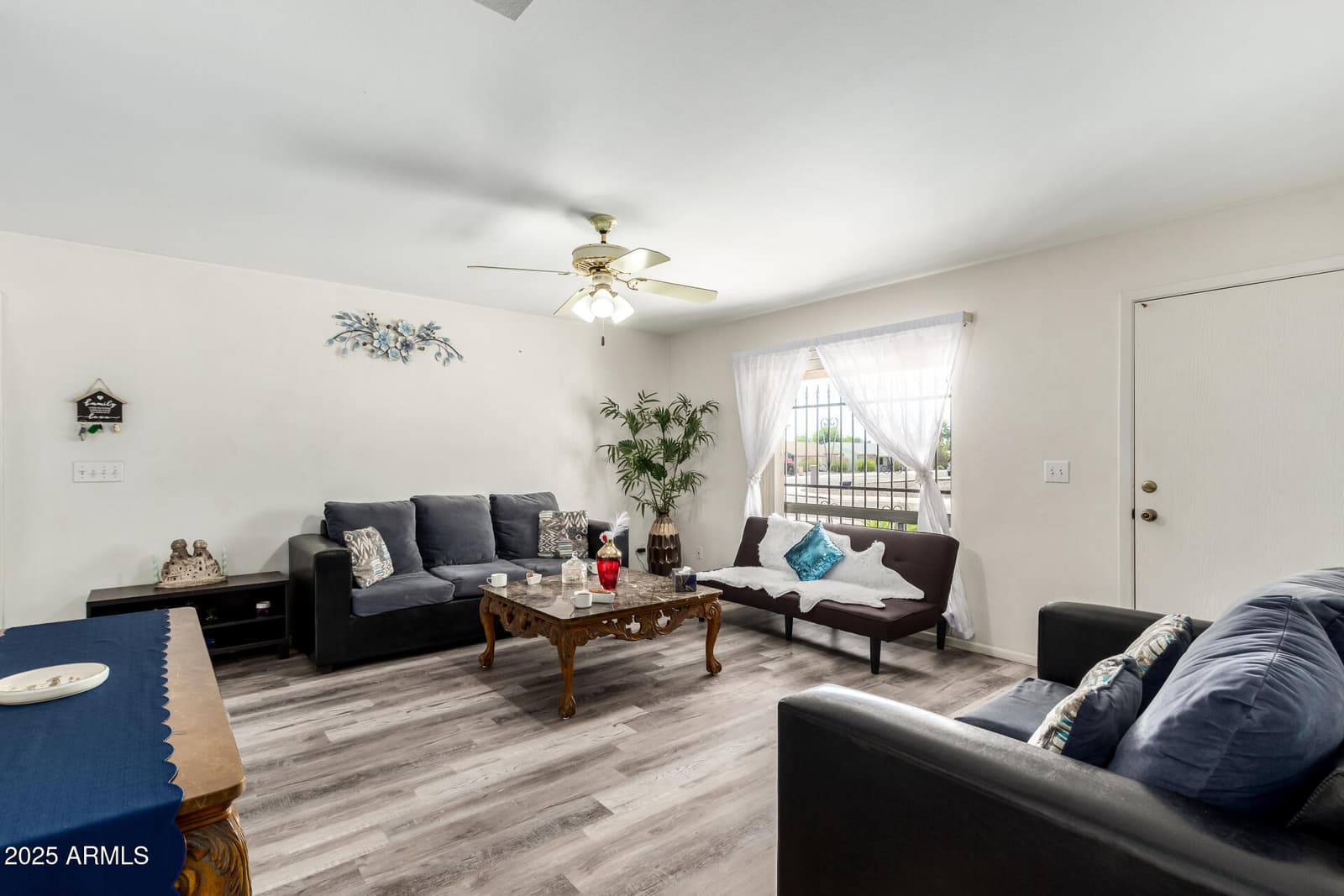 15618 N 21ST Street, Phoenix, AZ 85022 — photo 4 of 31