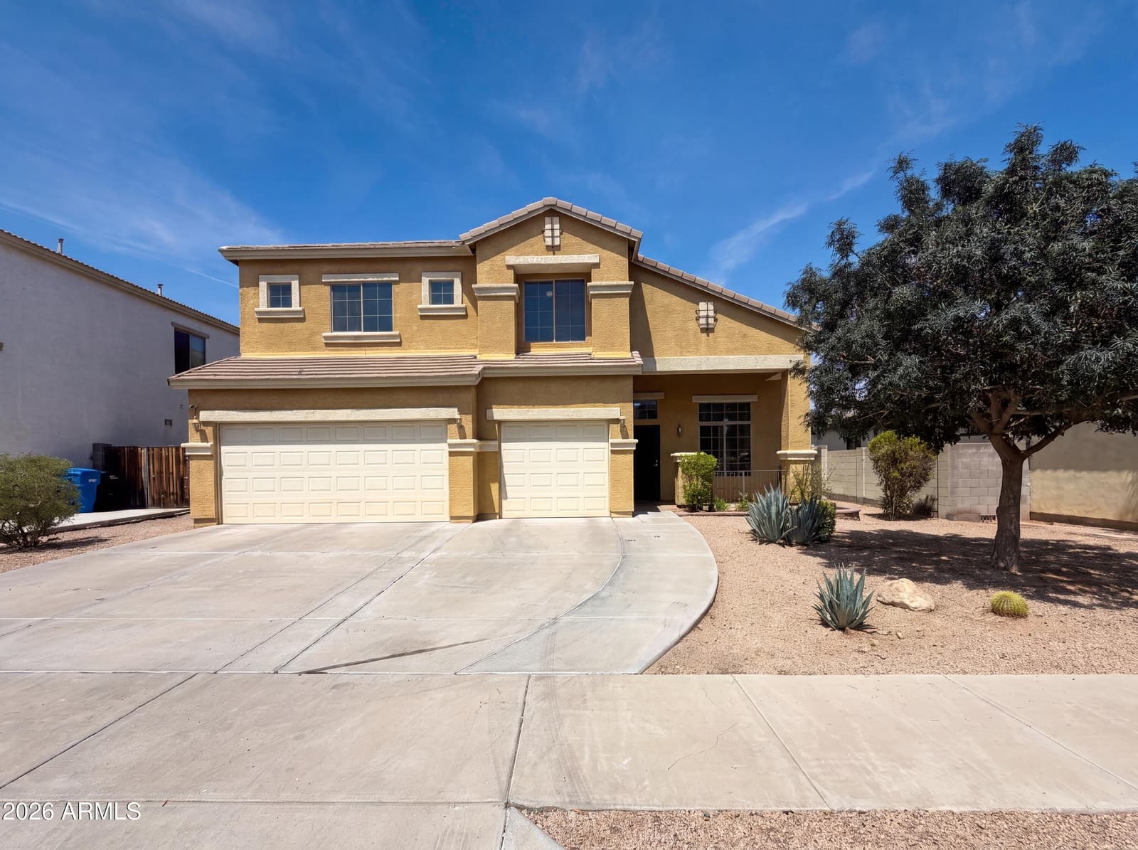 7428 S 15TH Drive, Phoenix, AZ 85041 — photo 1 of 37