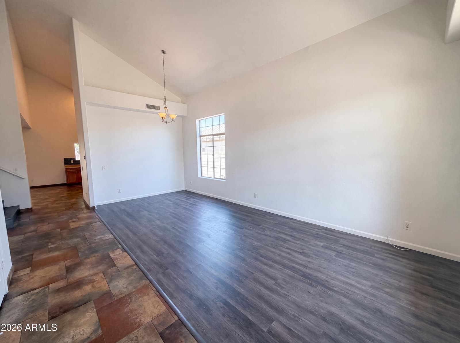 7428 S 15TH Drive, Phoenix, AZ 85041 — photo 3 of 37