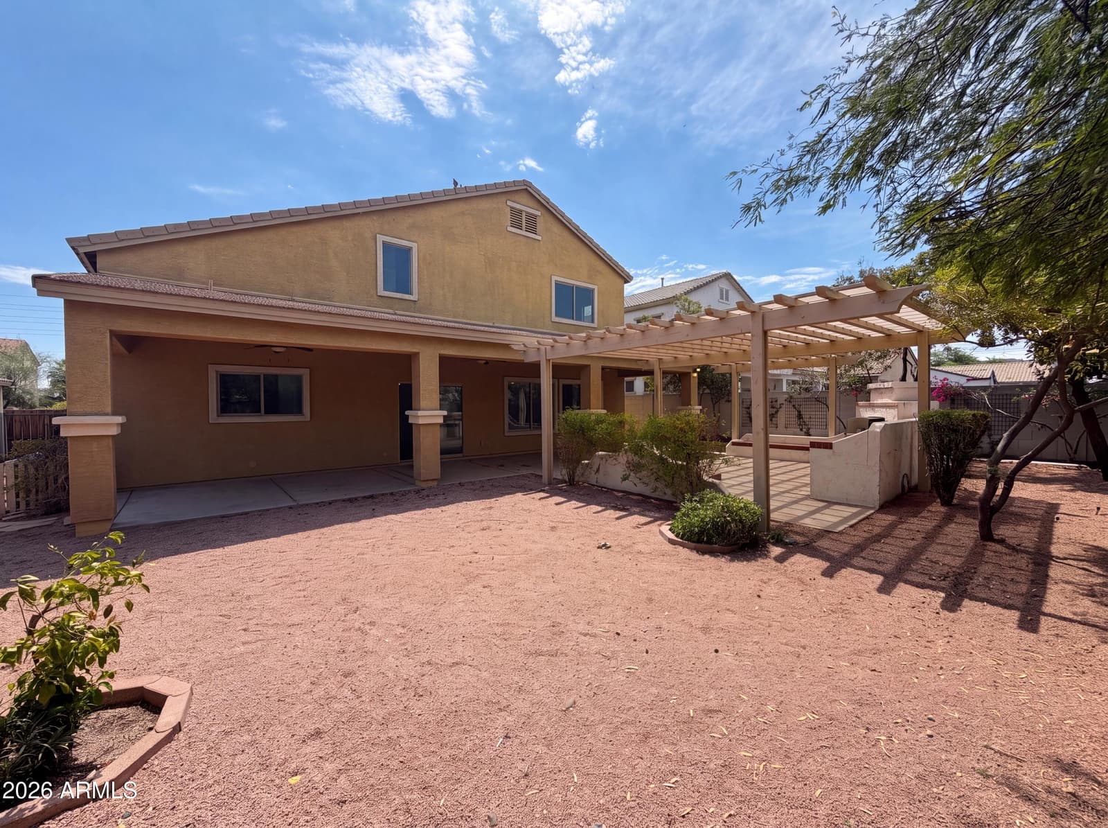 7428 S 15TH Drive, Phoenix, AZ 85041 — photo 5 of 37