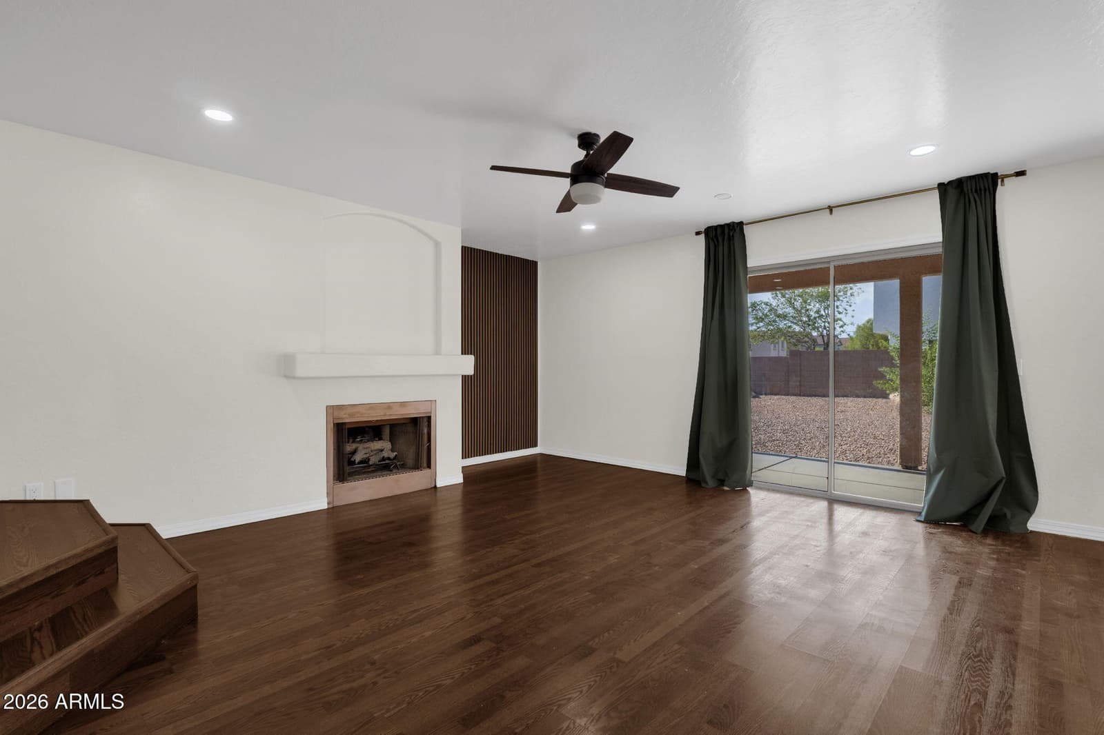 7664 W KRALL Street, Glendale, AZ 85303 — photo 7 of 34