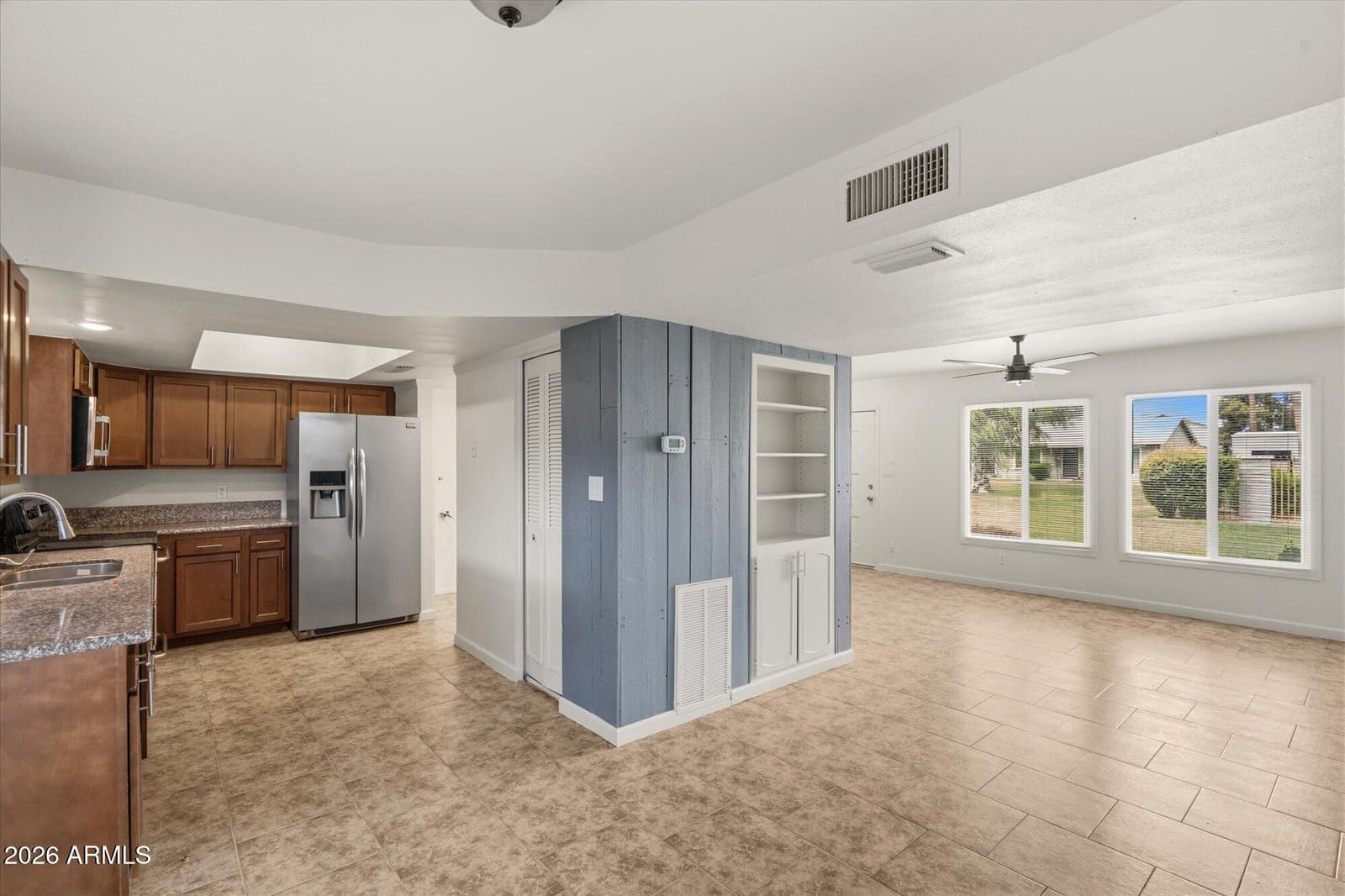 4718 N 26TH Drive, Phoenix, AZ 85017 — photo 5 of 20