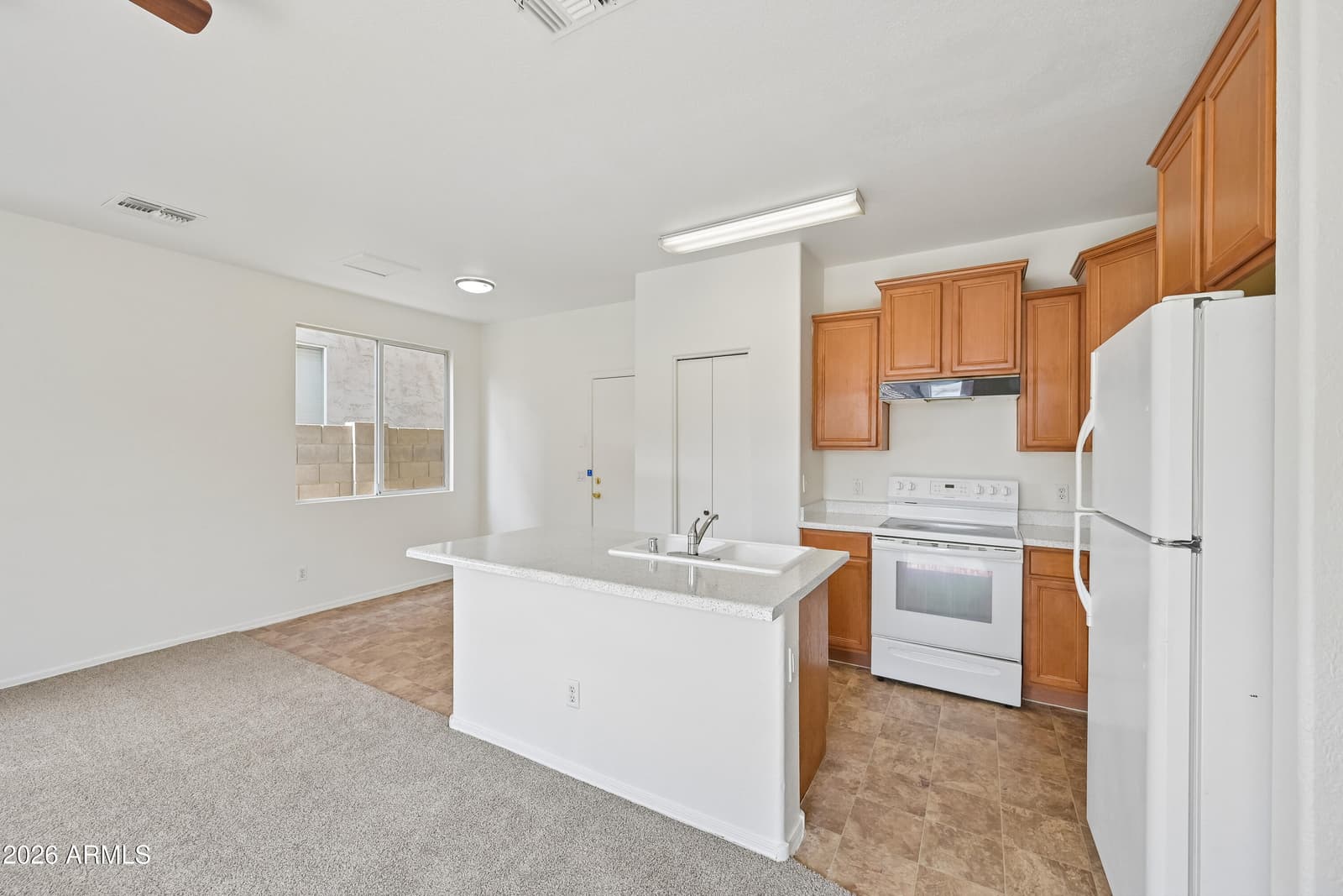 1515 E BLOCH Road, Phoenix, AZ 85040 — photo 2 of 48