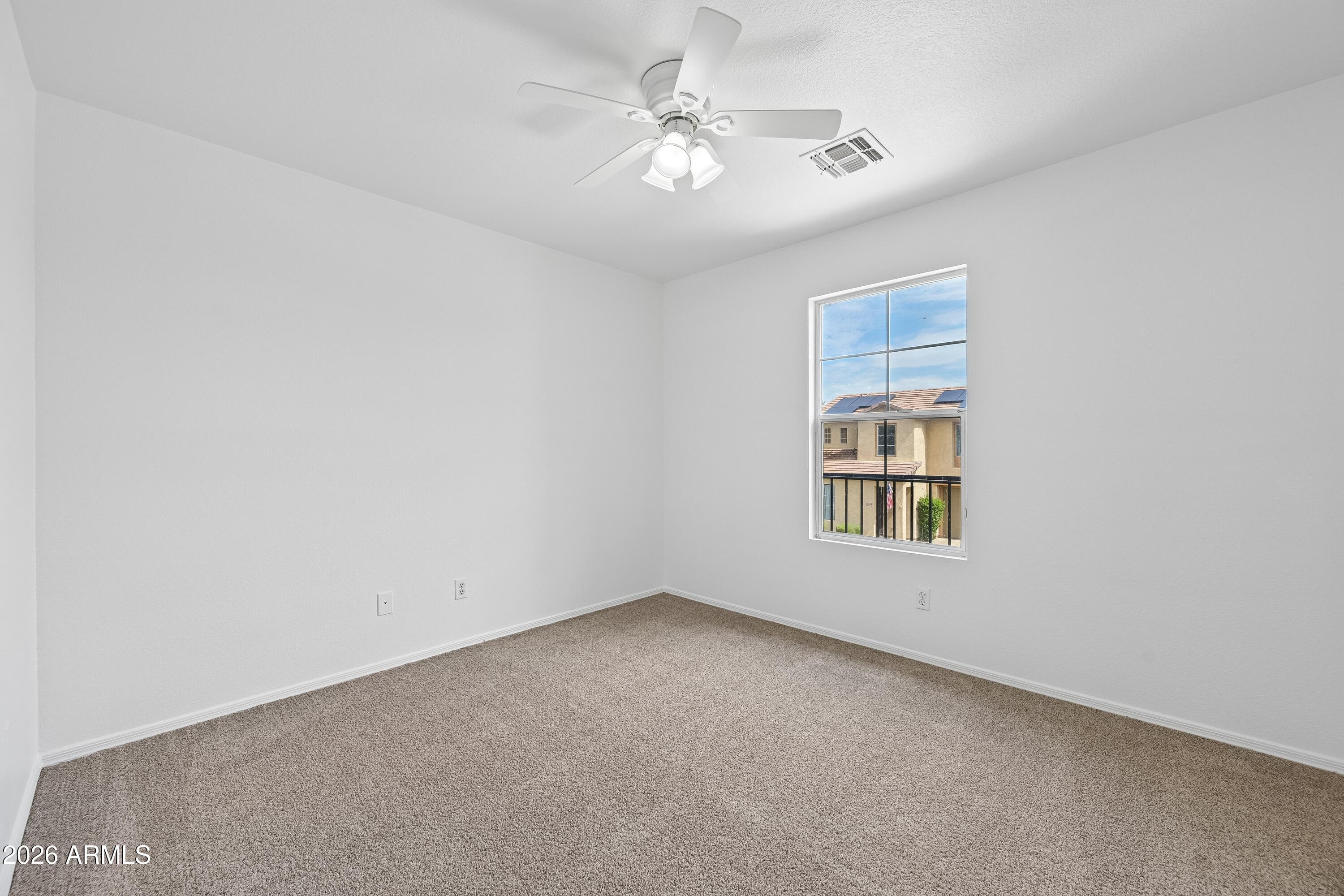 1515 E BLOCH Road, Phoenix, AZ 85040 — photo 4 of 48