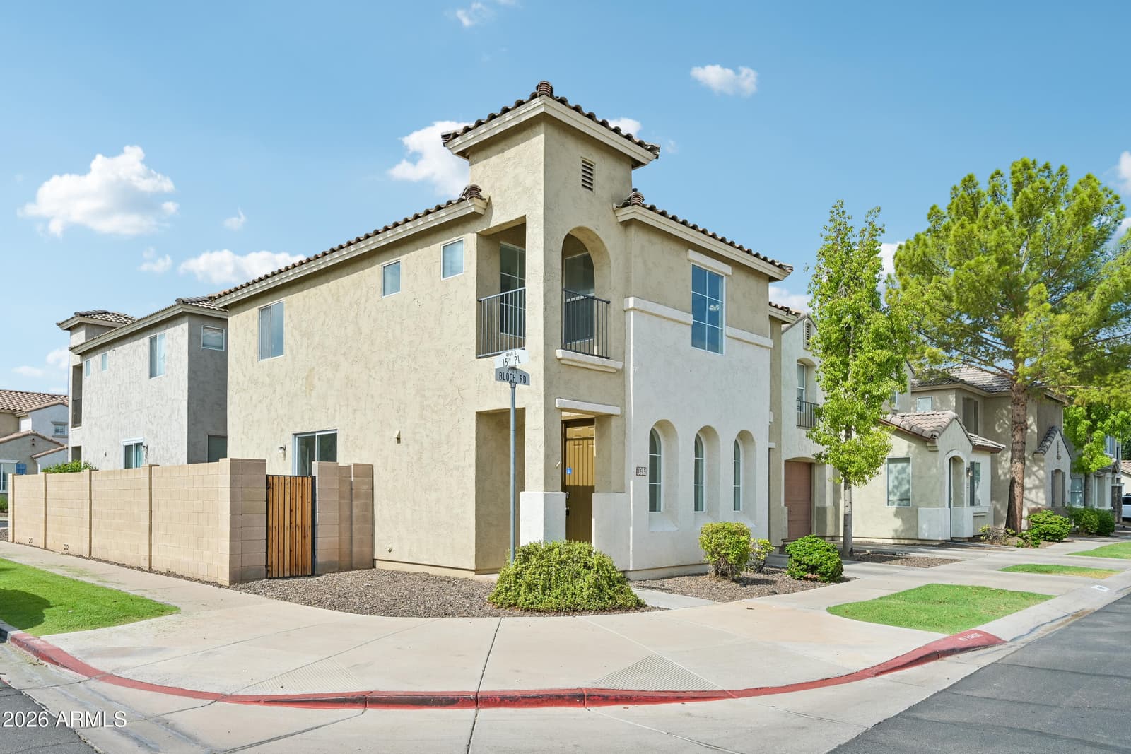 1515 E BLOCH Road, Phoenix, AZ 85040 — photo 5 of 48