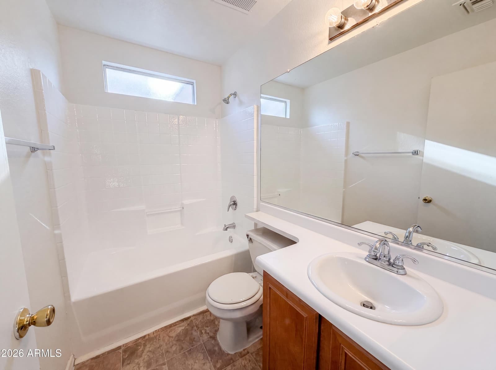 1515 E BLOCH Road, Phoenix, AZ 85040 — photo 11 of 48