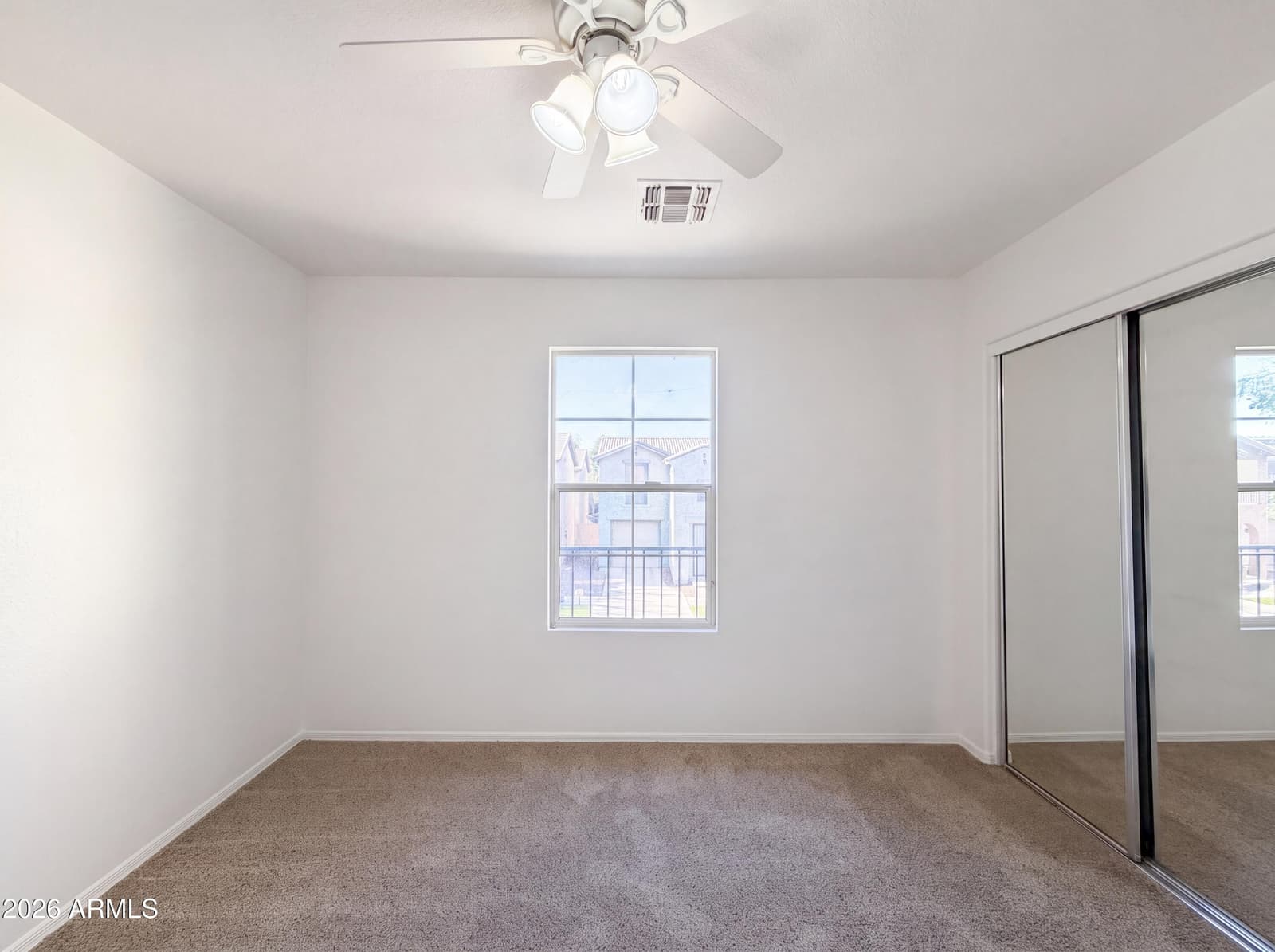 1515 E BLOCH Road, Phoenix, AZ 85040 — photo 12 of 48