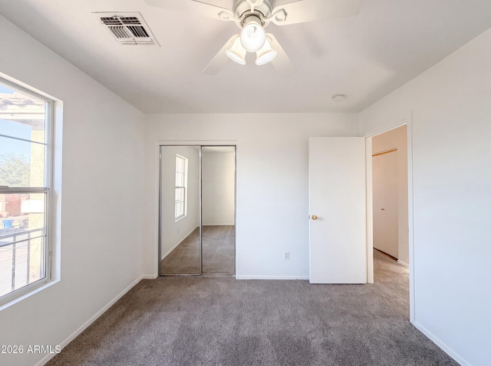 1515 E BLOCH Road, Phoenix, AZ 85040 — photo 14 of 48