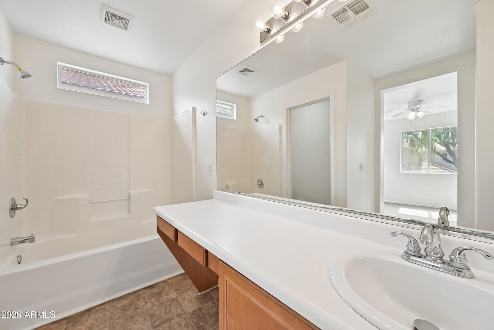 1515 E BLOCH Road, Phoenix, AZ 85040 — photo 23 of 48