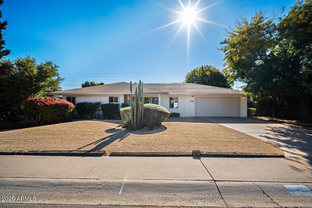 8221 E EDGEMONT Avenue, Scottsdale, AZ 85257 — photo 4 of 53