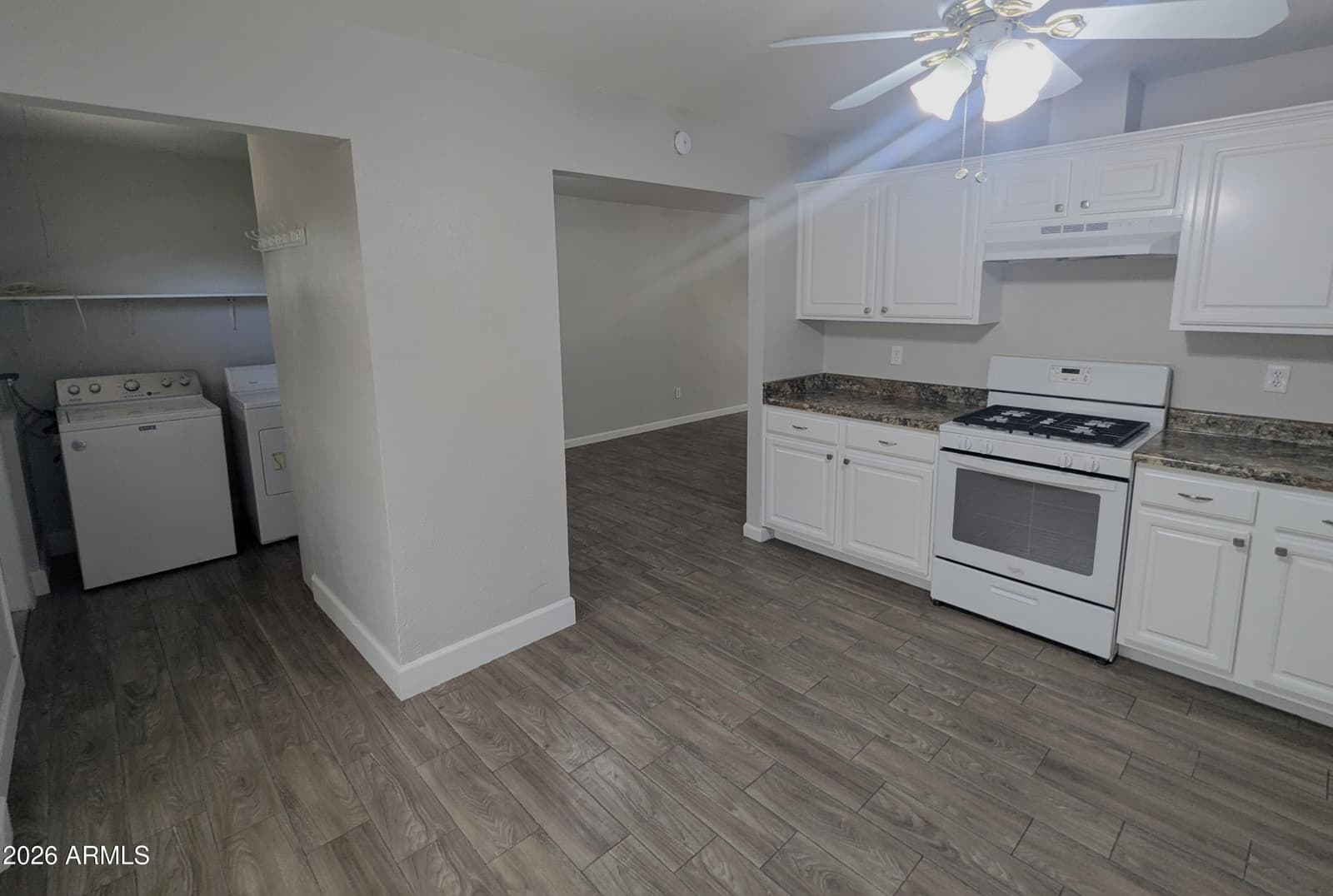 8127 E MITCHELL Drive, Scottsdale, AZ 85251 — photo 5 of 22