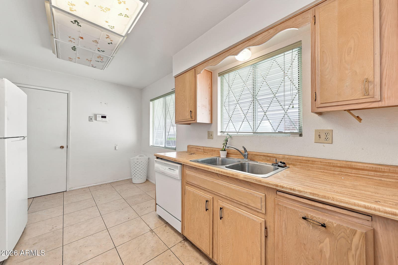 10050 N 103RD Avenue, Sun City, AZ 85351 — photo 11 of 34