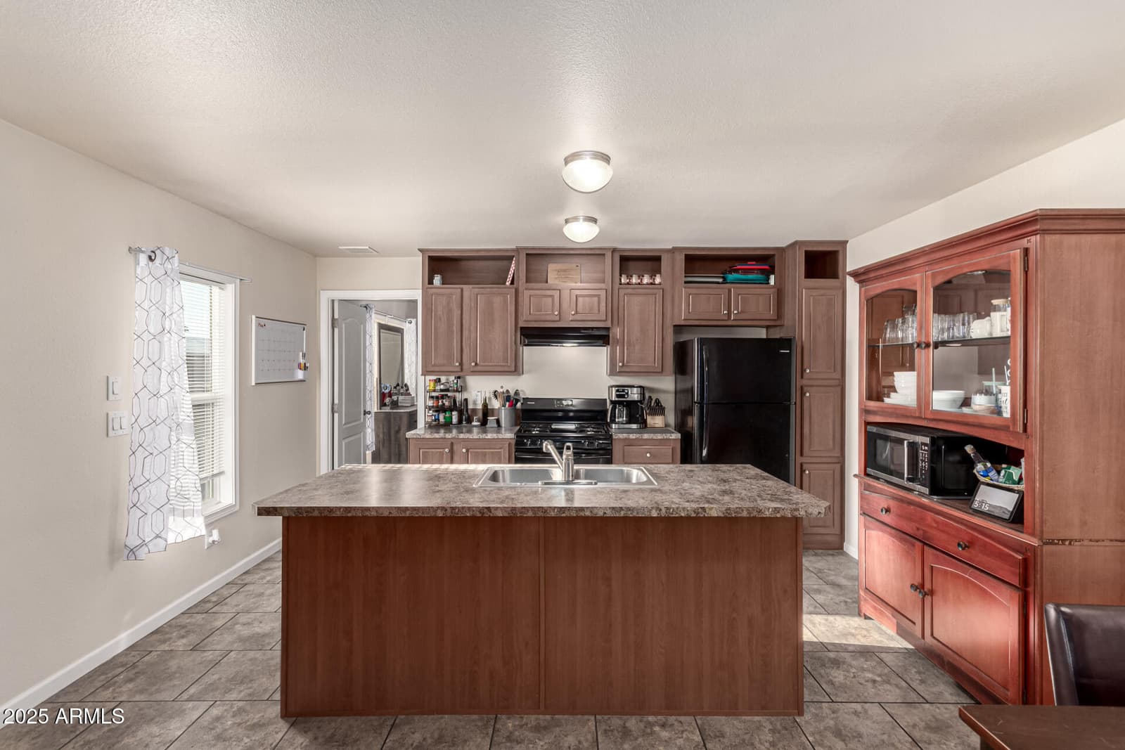 7810 W PEORIA Avenue 121, Peoria, AZ 85345 — photo 3 of 18