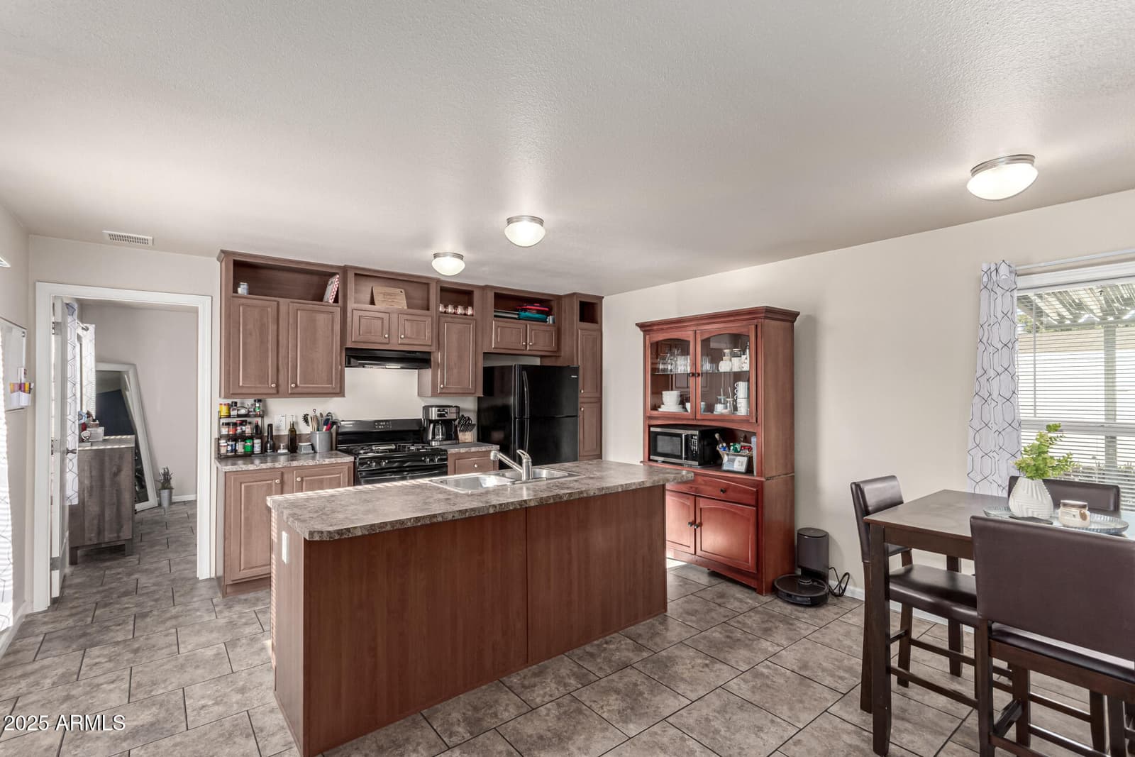 7810 W PEORIA Avenue 121, Peoria, AZ 85345 — photo 4 of 18