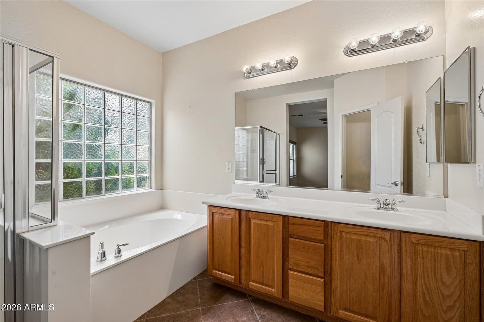4533 E GLENEAGLE Drive, Chandler, AZ 85249 — photo 2 of 22