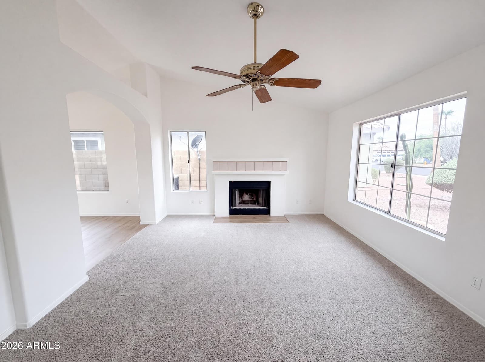 2945 E HONONEGH Drive, Phoenix, AZ 85050 — photo 3 of 24