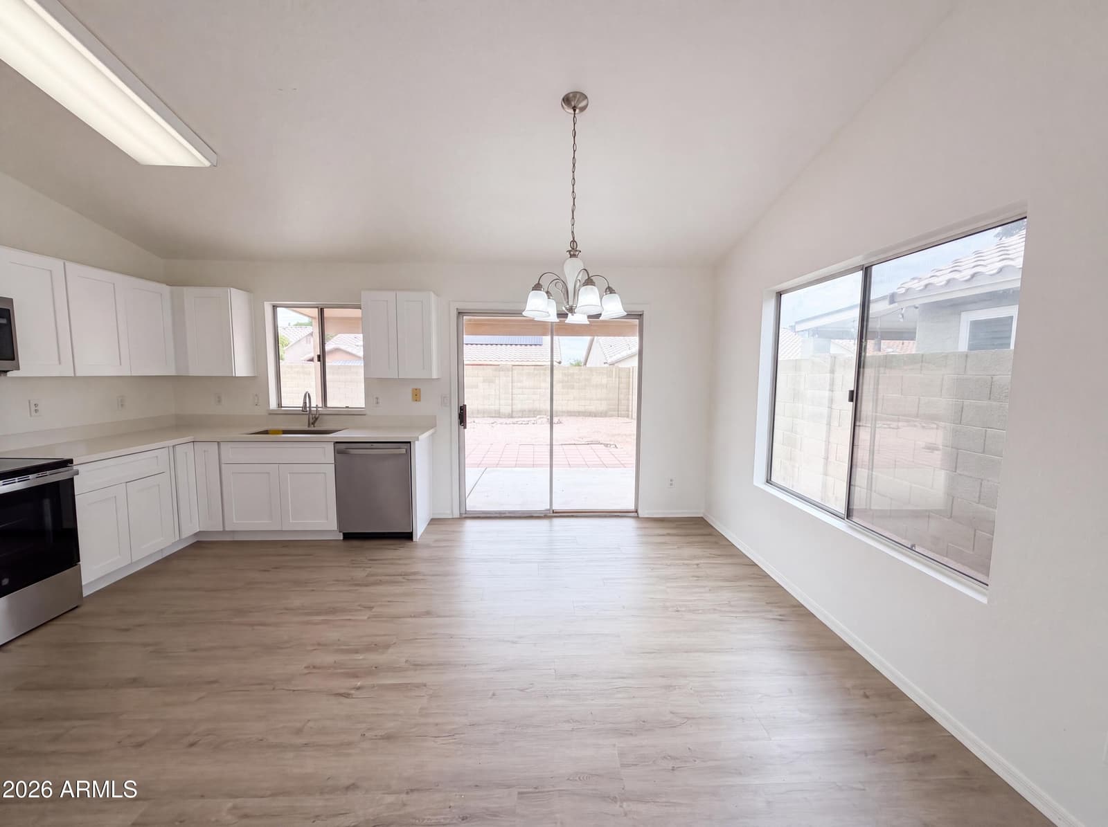 2945 E HONONEGH Drive, Phoenix, AZ 85050 — photo 9 of 24