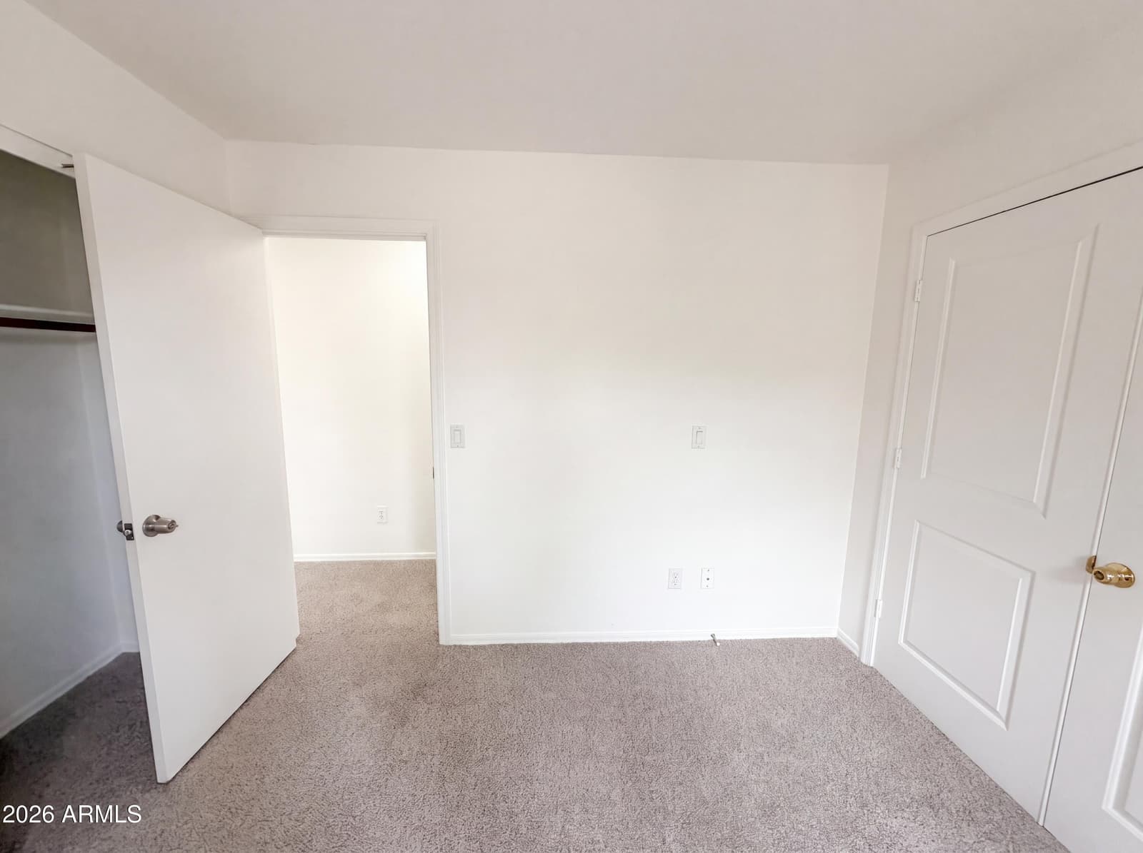 2945 E HONONEGH Drive, Phoenix, AZ 85050 — photo 14 of 24