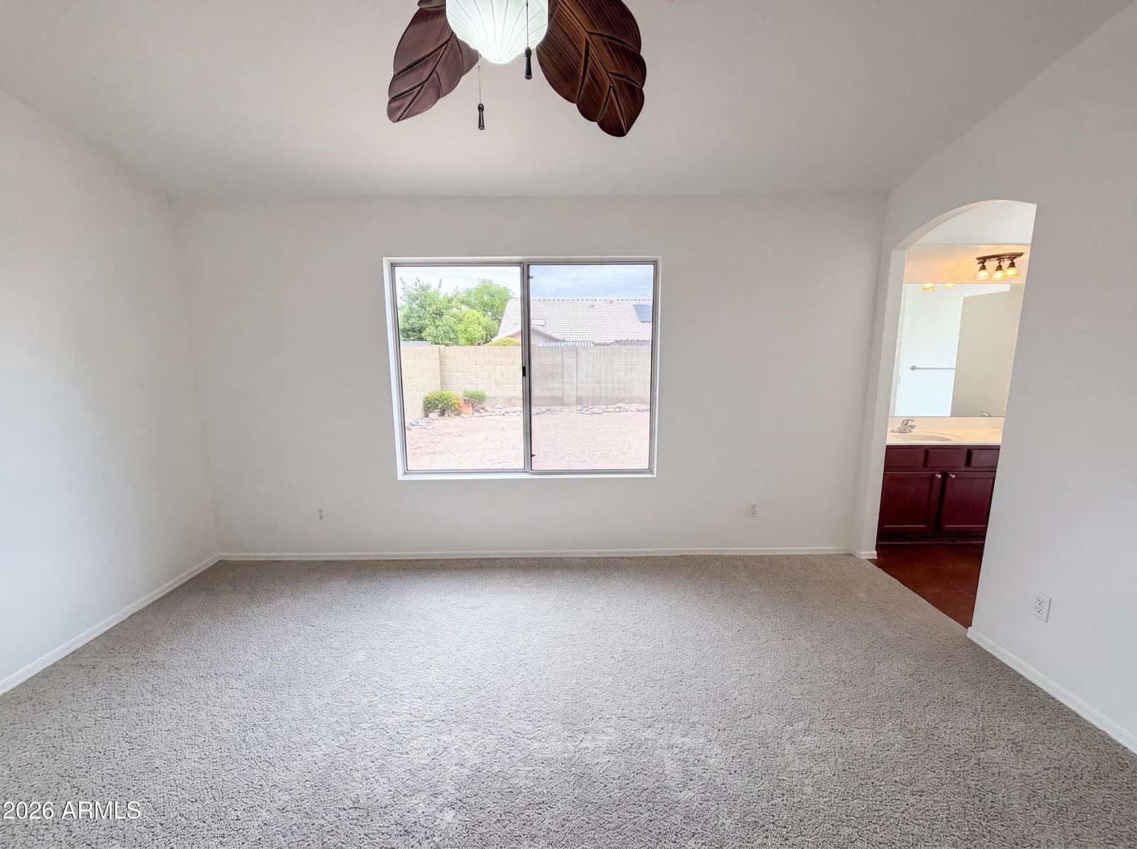 2945 E HONONEGH Drive, Phoenix, AZ 85050 — photo 15 of 24