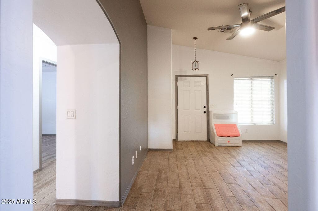 7780 N 57TH Drive, Glendale, AZ 85301 — photo 8 of 28