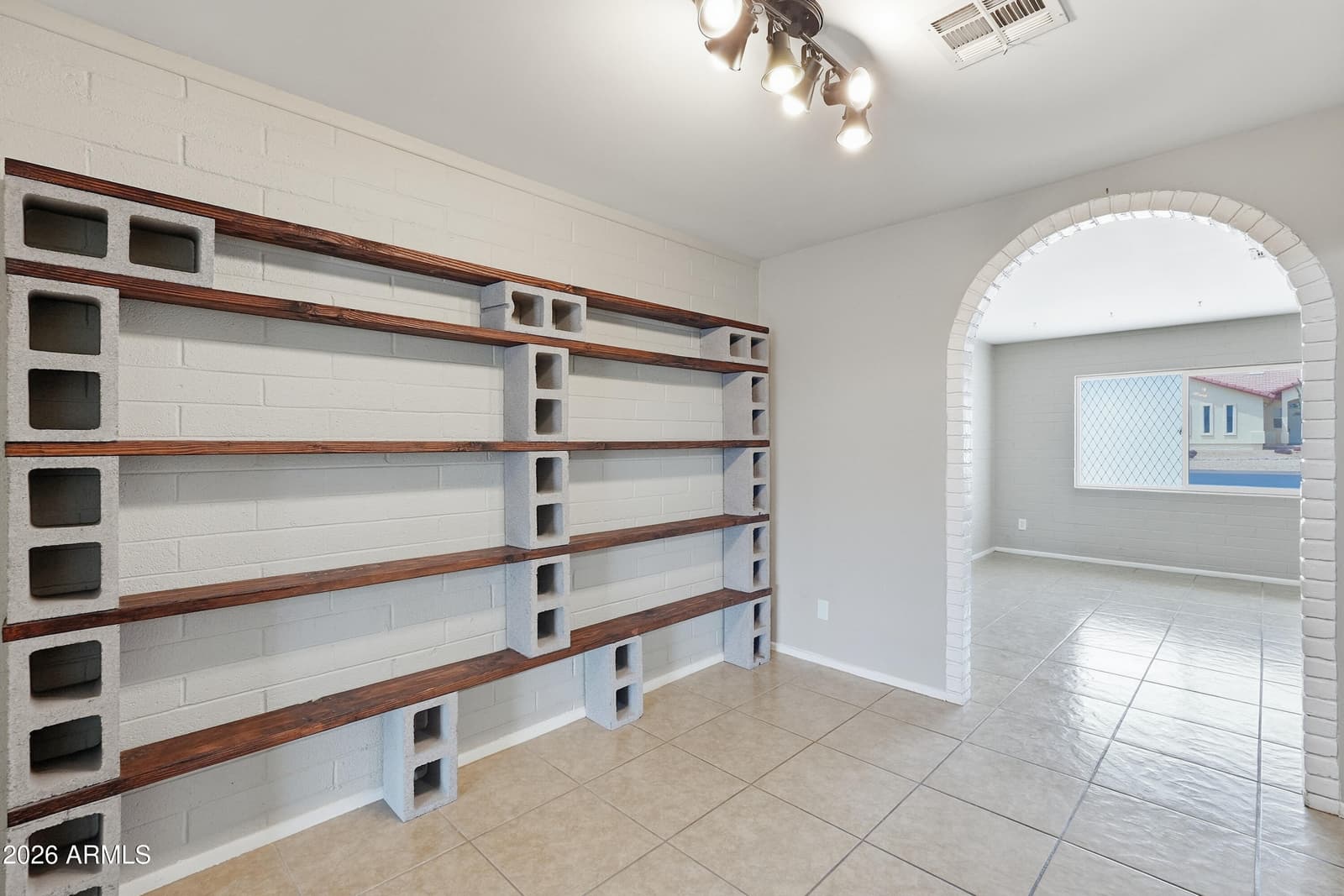 1317 E DESERT COVE Avenue, Phoenix, AZ 85020 — photo 8 of 28