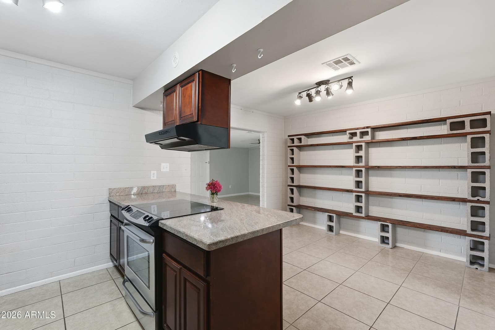 1317 E DESERT COVE Avenue, Phoenix, AZ 85020 — photo 5 of 28