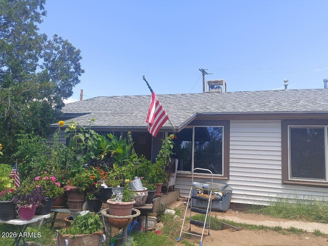 940 W HELEN Street, Bisbee, AZ 85603 — photo 1 of 11