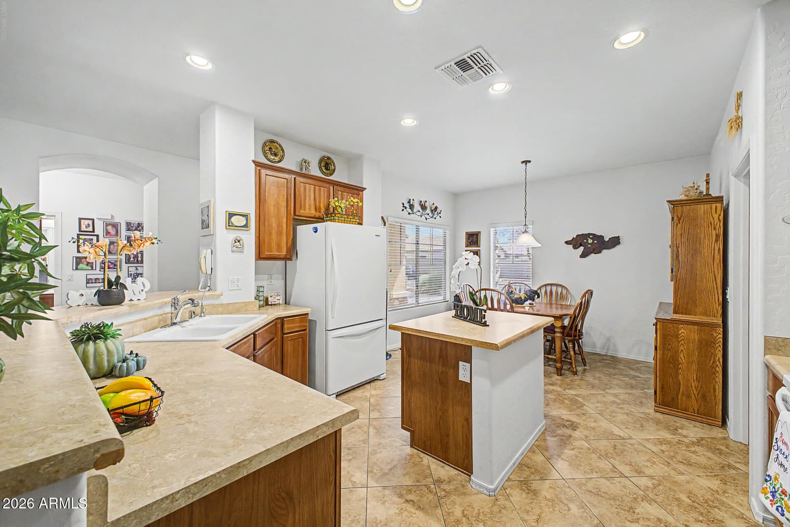 7310 N 88TH Lane, Glendale, AZ 85305 — photo 8 of 28
