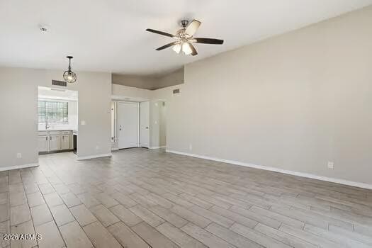 6612 N 48th Drive, Glendale, AZ 85301 — photo 4 of 25