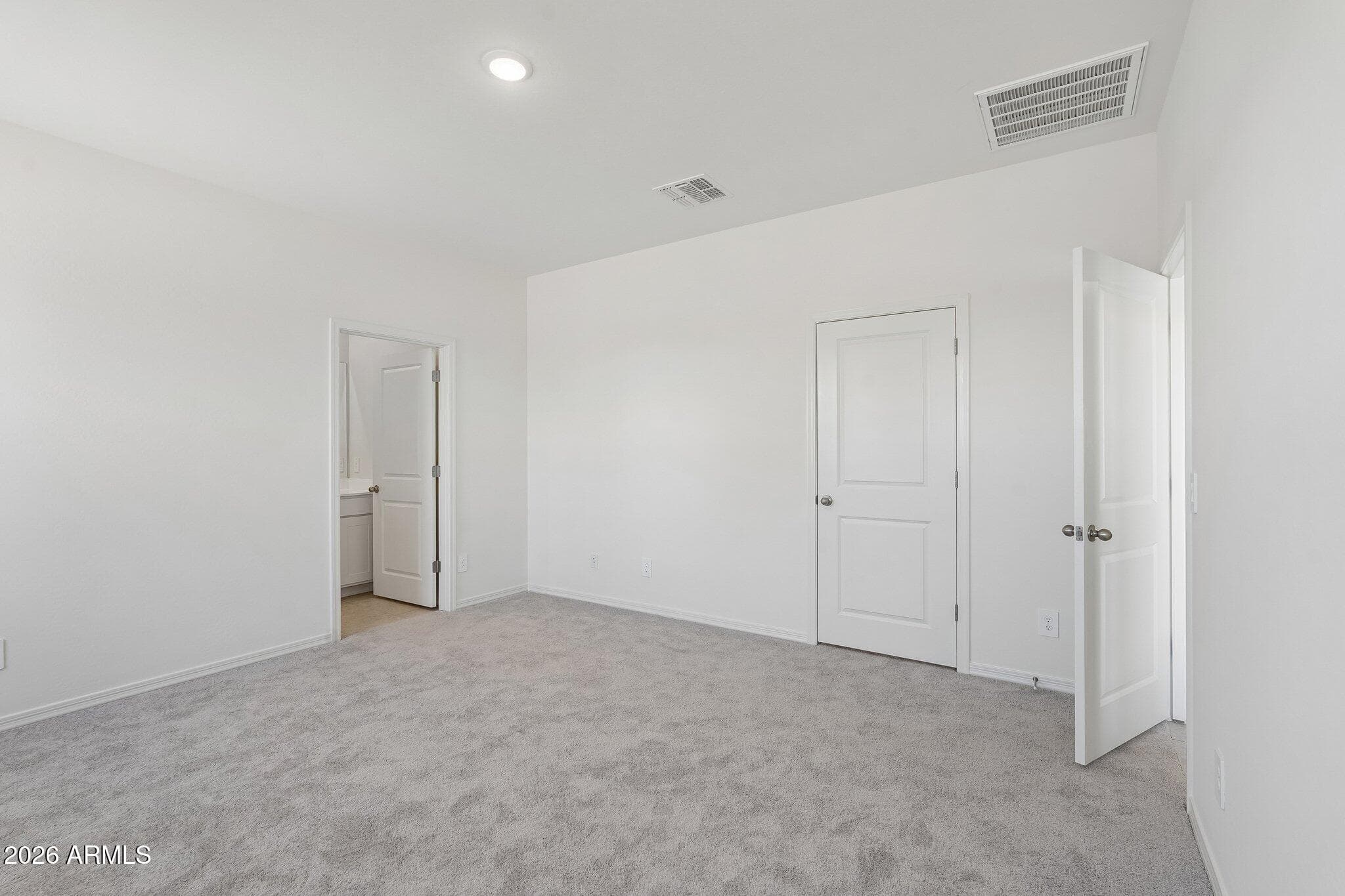 10210 W DEVONSHIRE Avenue, Phoenix, AZ 85037 — photo 7 of 17