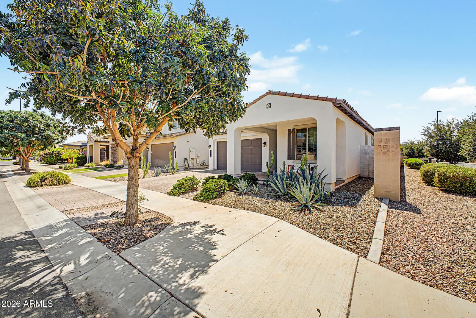 1876 S HUISH Drive, Gilbert, AZ 85295 — photo 4 of 56